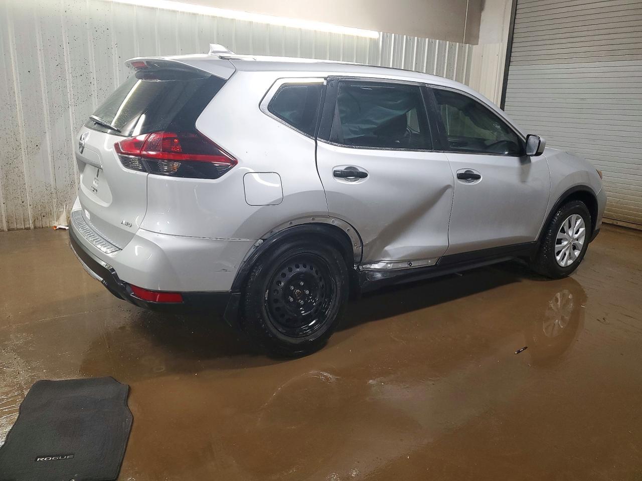 2018 Nissan Rogue S - zdjęcie 3