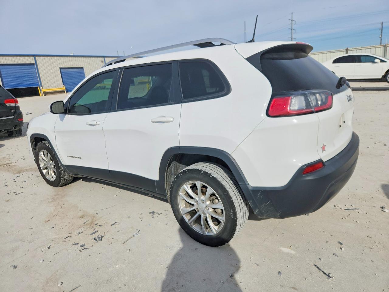 2020 Jeep Cherokee Latitude - zdjęcie 2