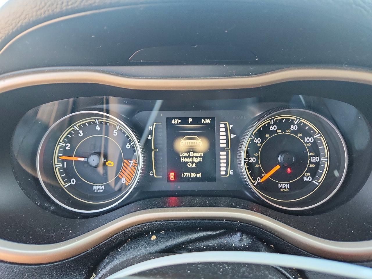 2015 Jeep Cherokee Latitude - zdjęcie 9