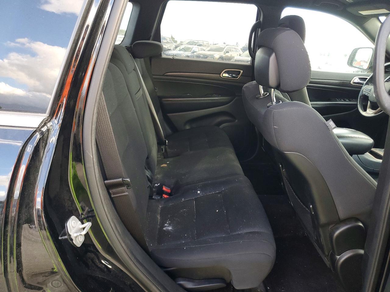 2017 Jeep Grand Cherokee Laredo - zdjęcie 11