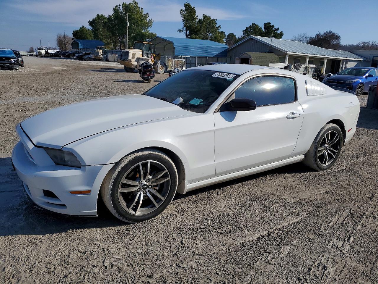 2014 Ford Mustang - zdjęcie główne