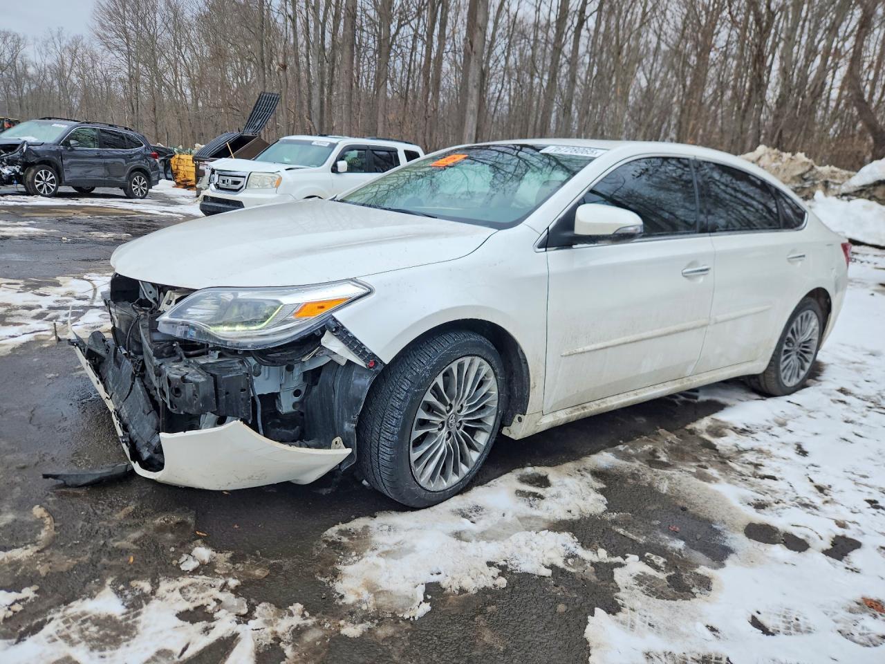 2017 Toyota Avalon Xle - zdjęcie główne