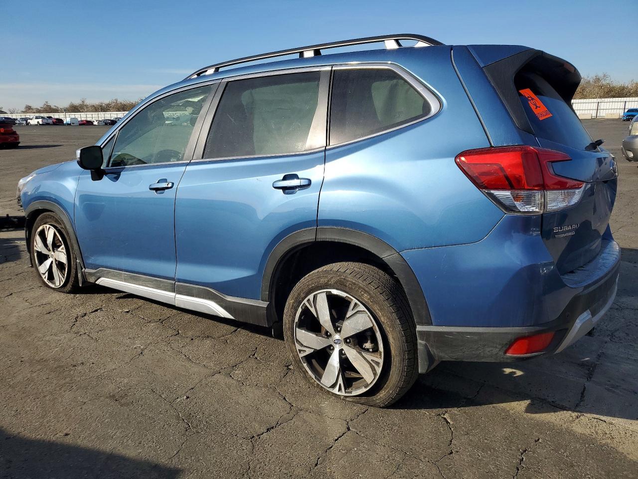 2021 Subaru Forester Touring - zdjęcie 2