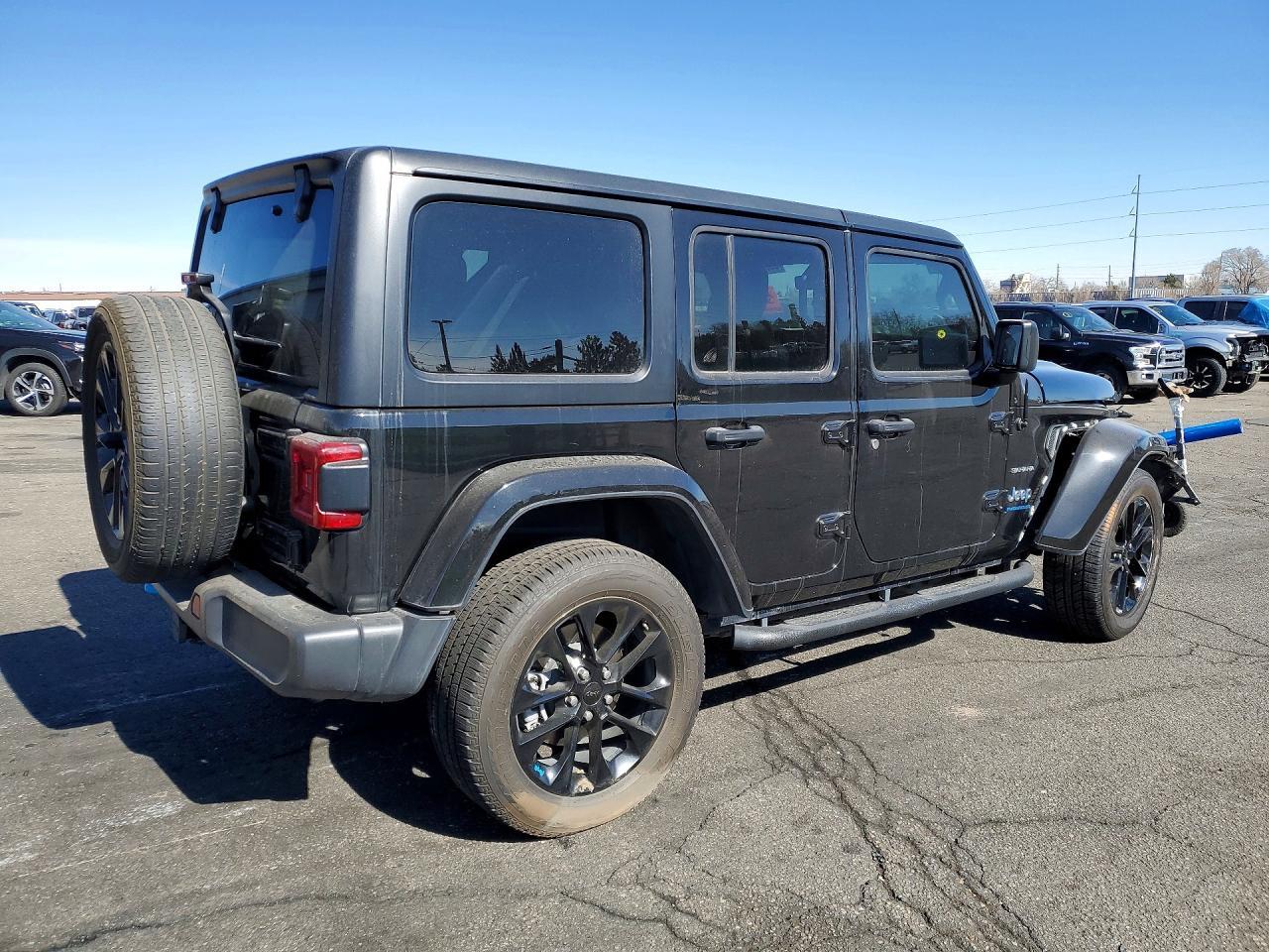 2023 Jeep Wrangler Sahara 4Xe - zdjęcie 3