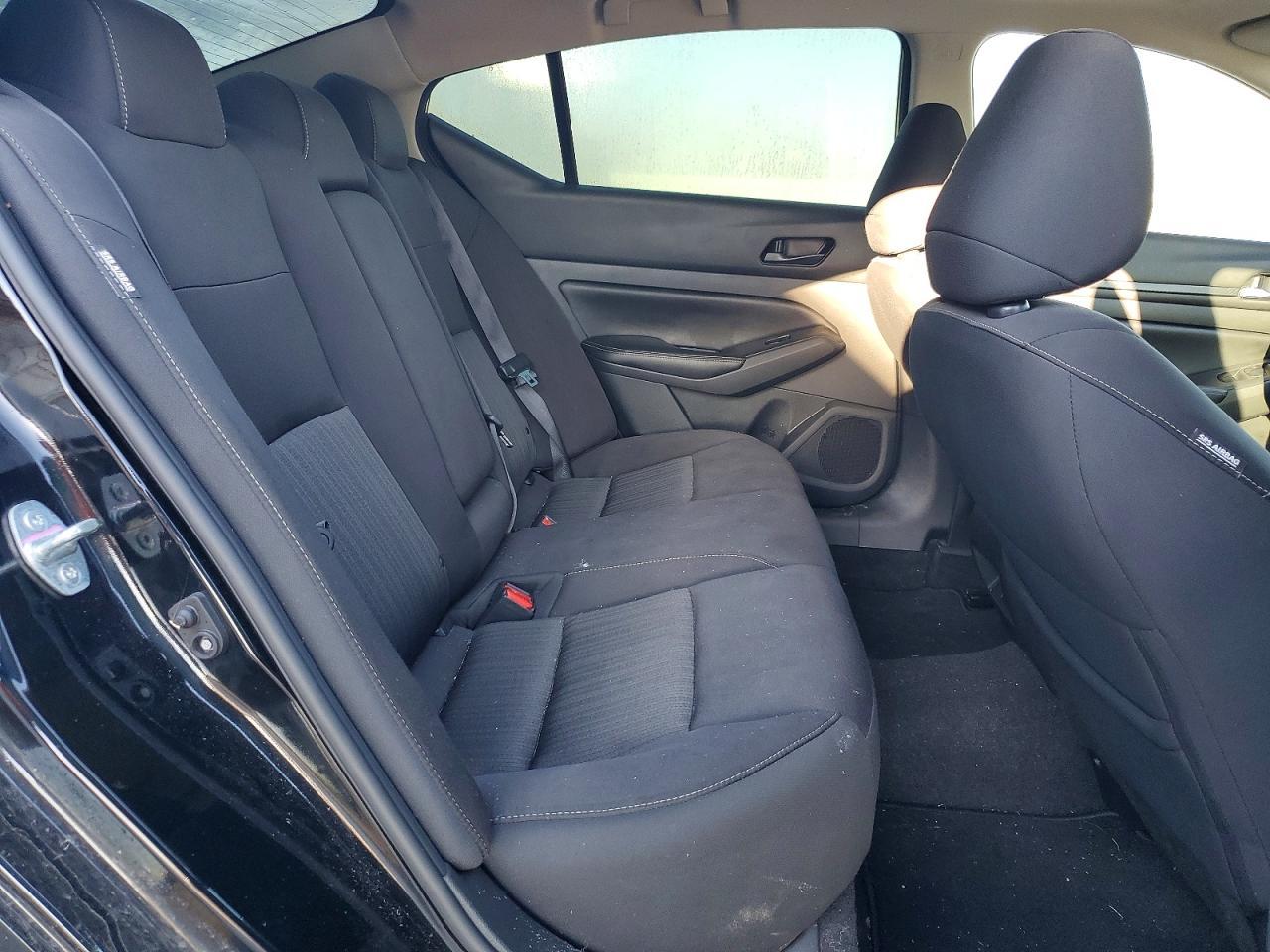 2024 Nissan Altima Sv - zdjęcie 10