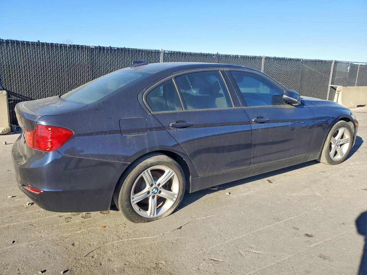 2013 BMW 328 I - zdjęcie 4