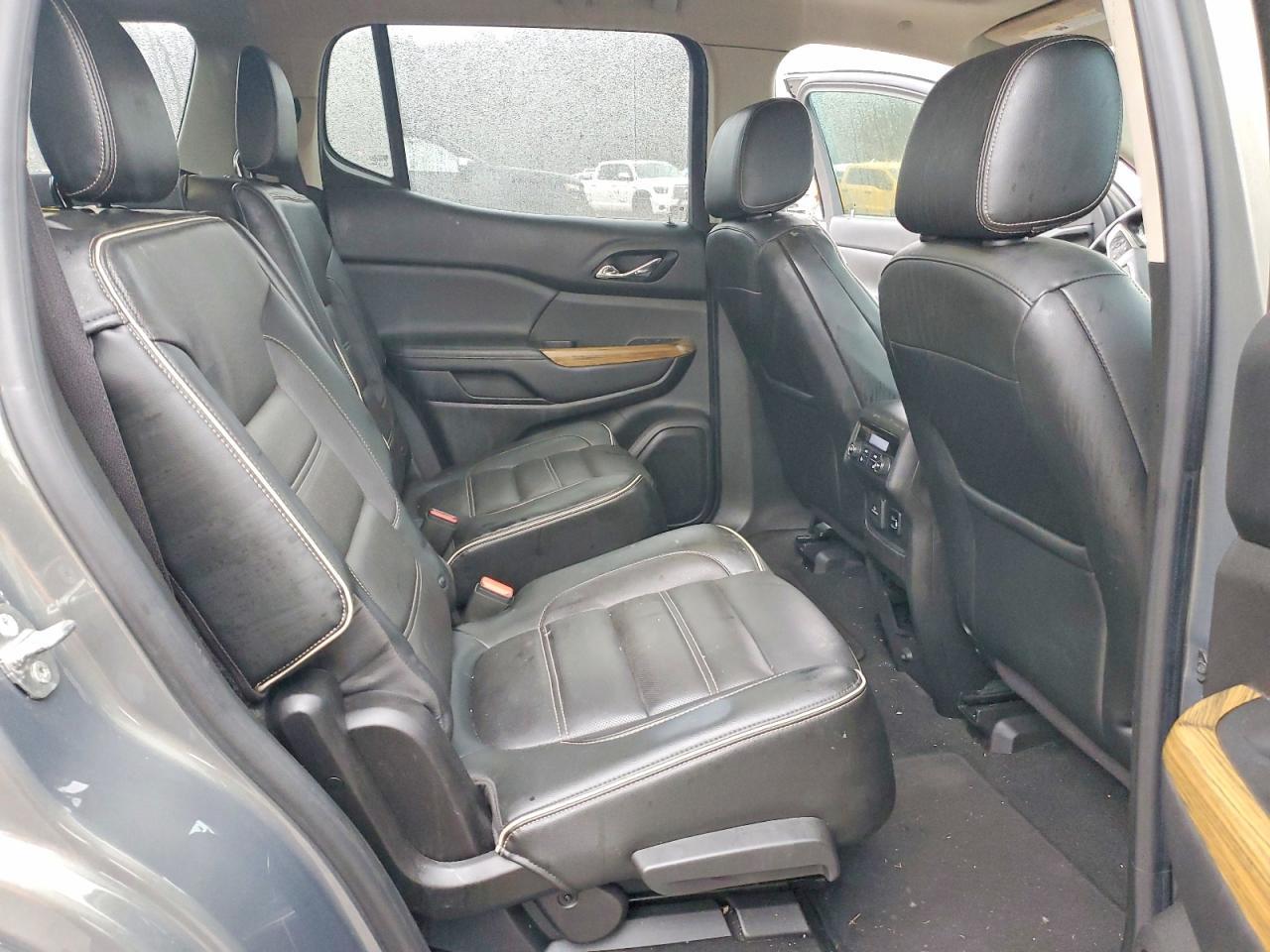 2017 GMC Acadia Denali - zdjęcie 11