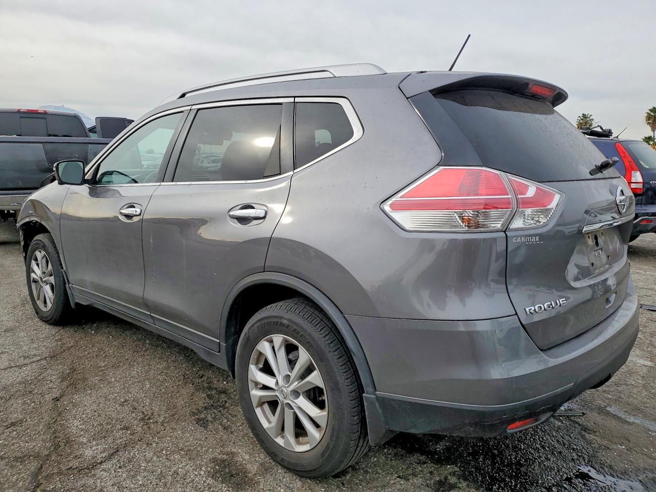 2015 Nissan Rogue S - zdjęcie 2