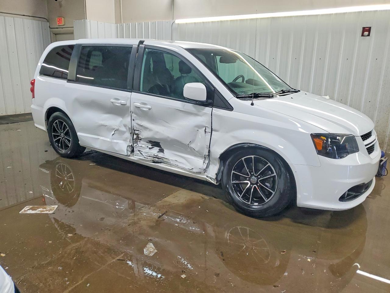 2019 Dodge Grand Caravan Gt - zdjęcie 4