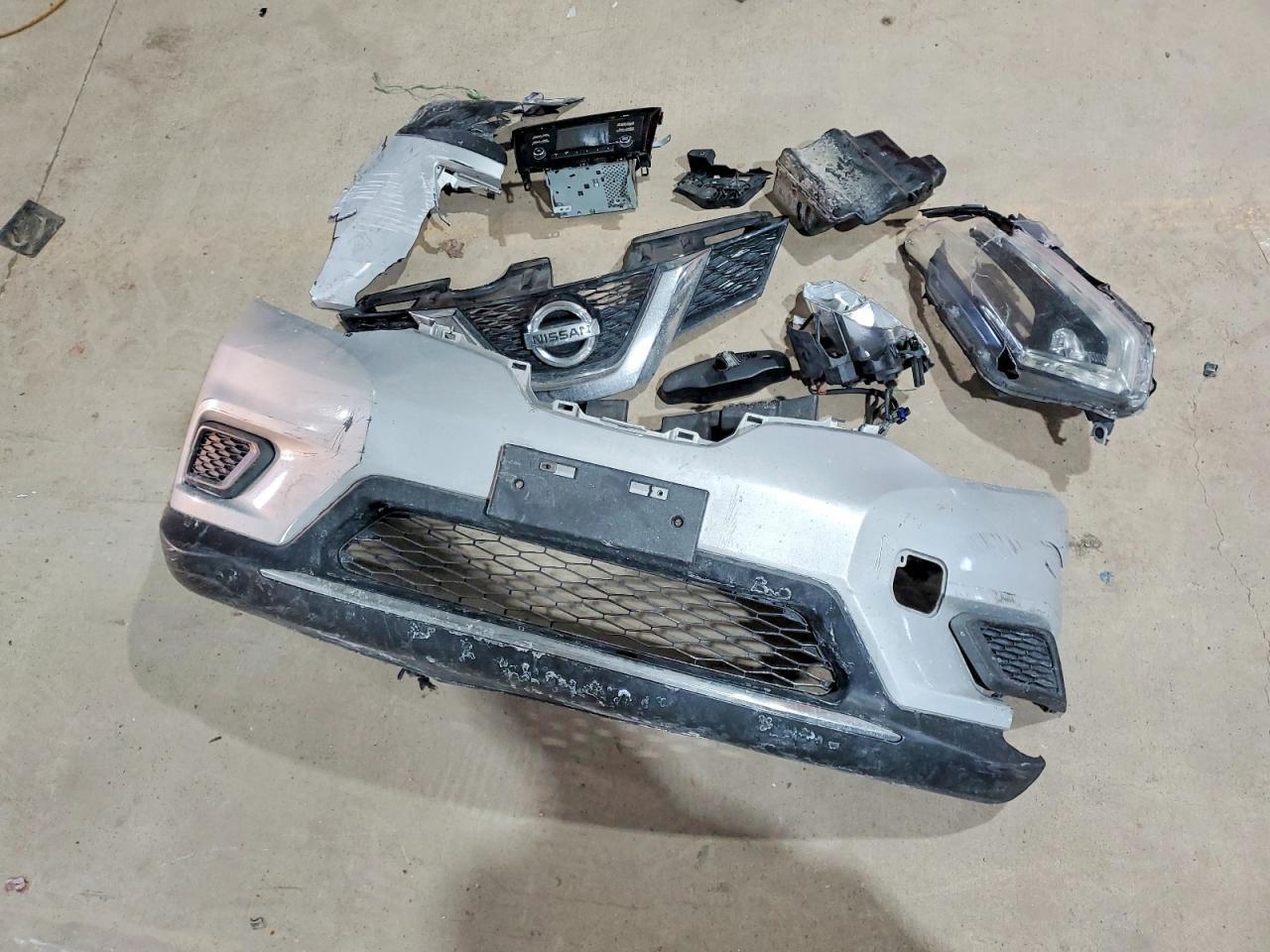 2016 Nissan Rogue S - zdjęcie 13