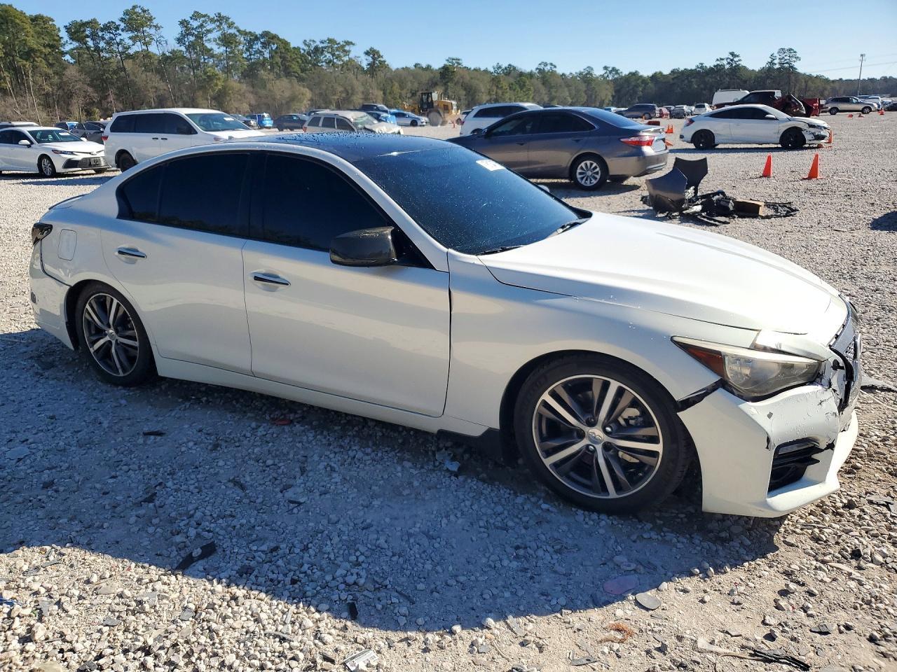 2015 Infiniti Q50 Premium - zdjęcie 4
