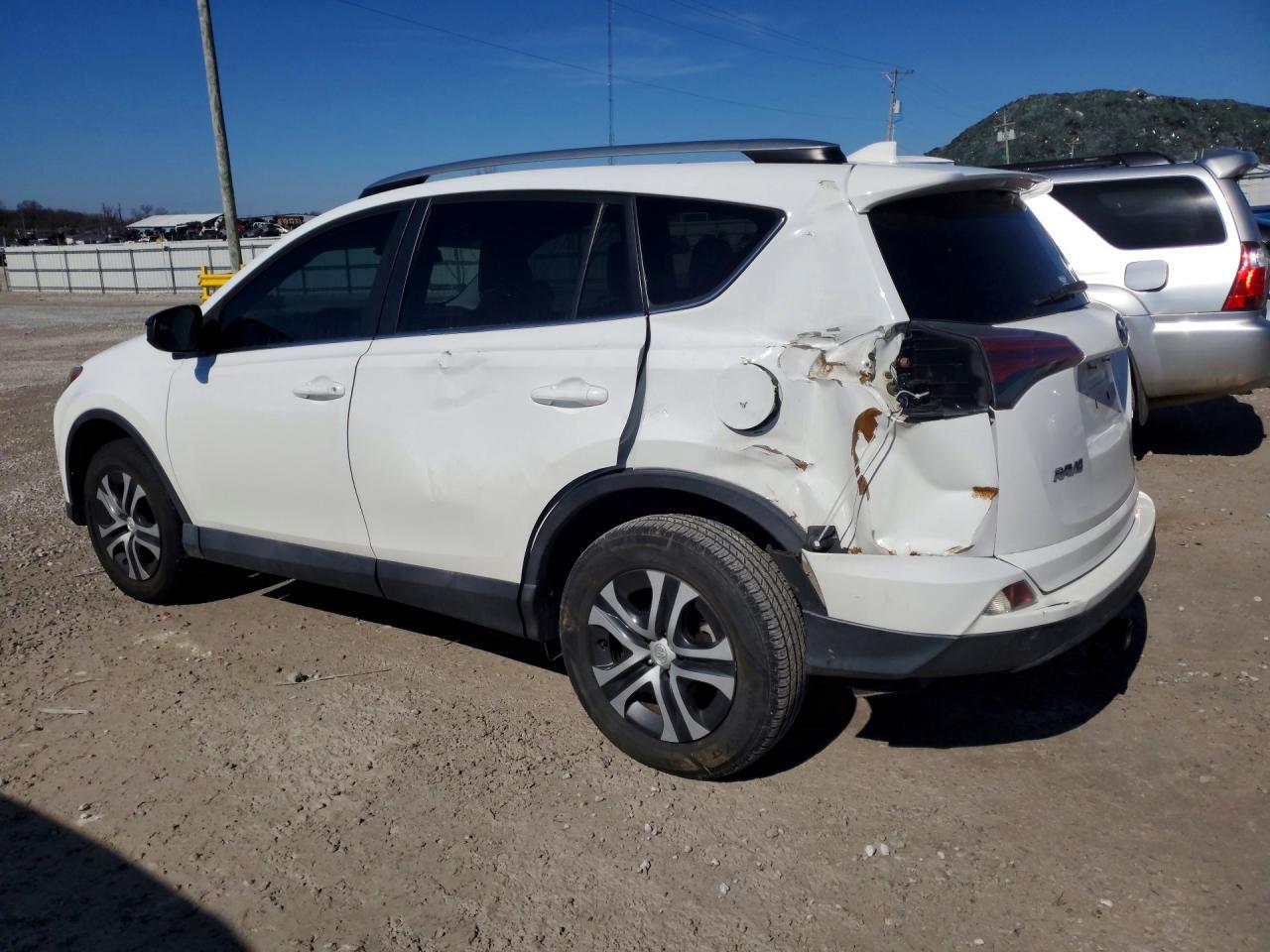 2017 Toyota Rav4 Le - zdjęcie 2