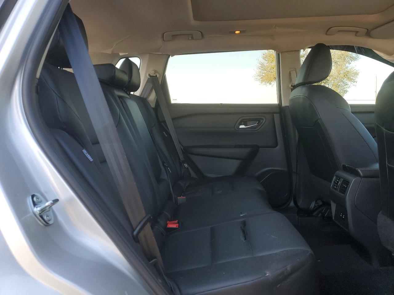 2024 Nissan Rogue Sv - zdjęcie 11