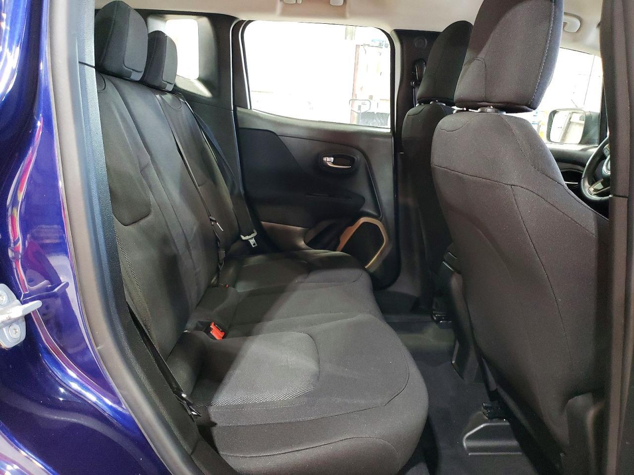 2016 Jeep Renegade Sport - zdjęcie 11