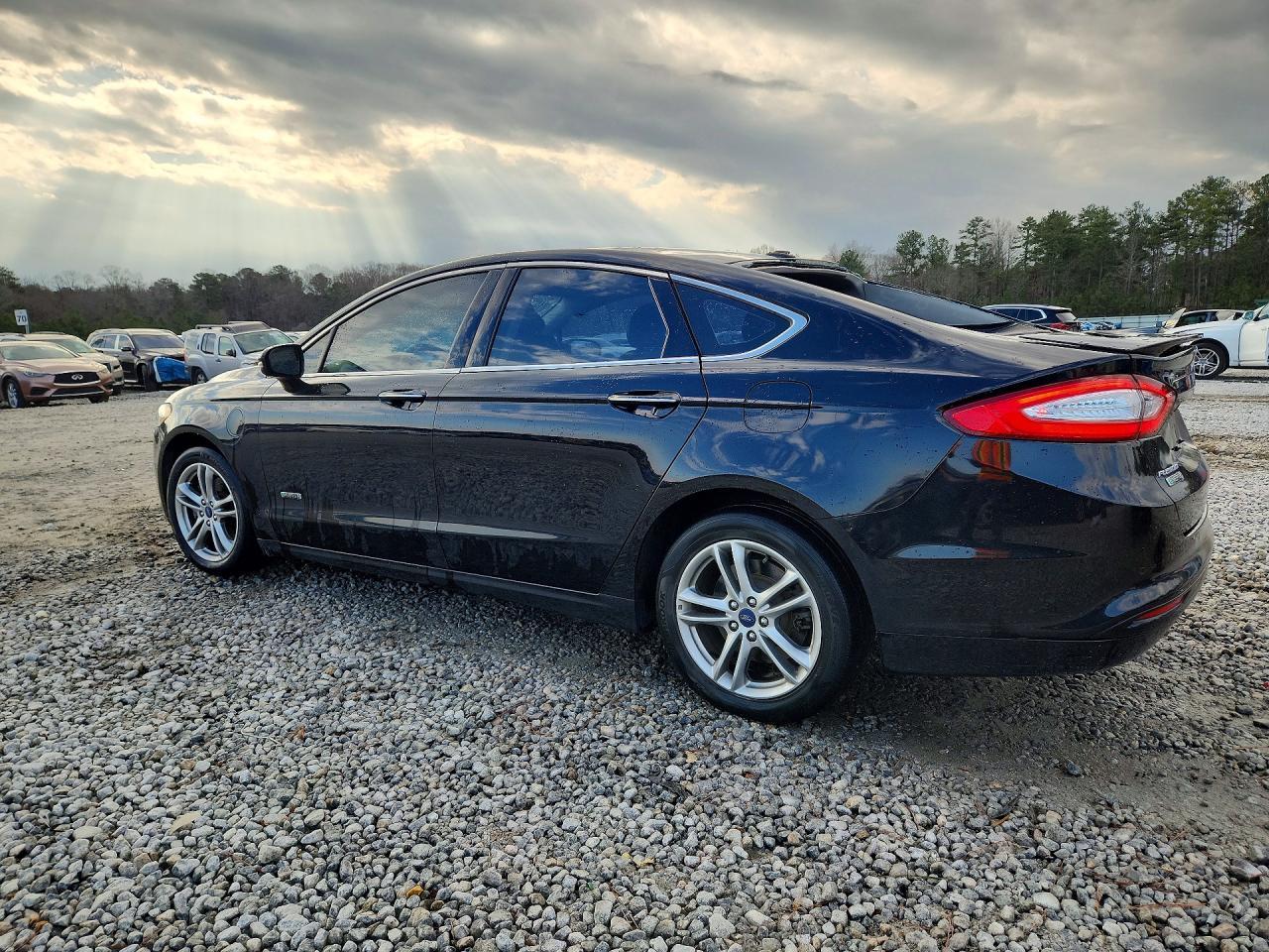 2016 Ford Fusion Titanium Phev - zdjęcie 2