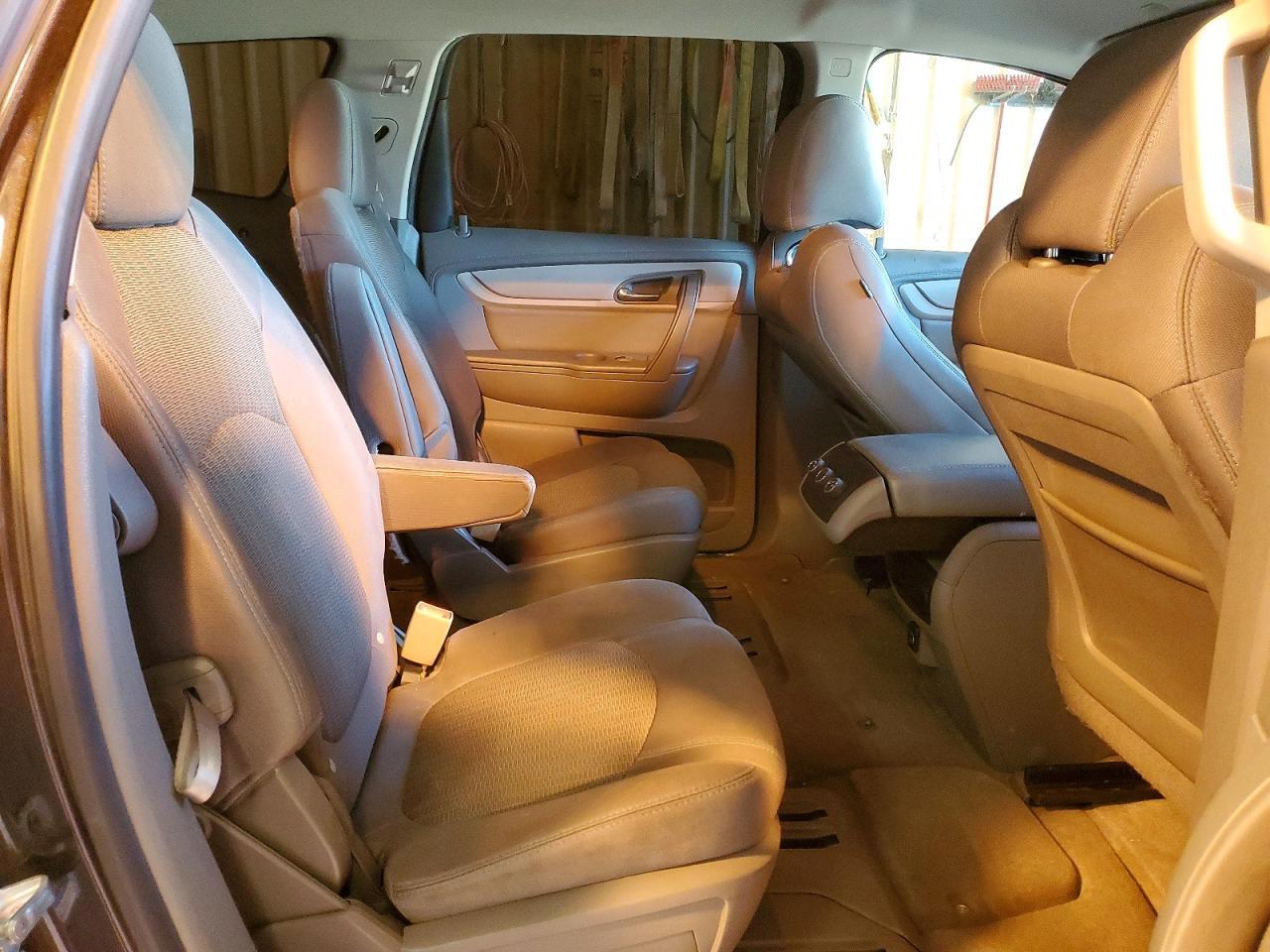 2017 Chev Traverse - zdjęcie 11