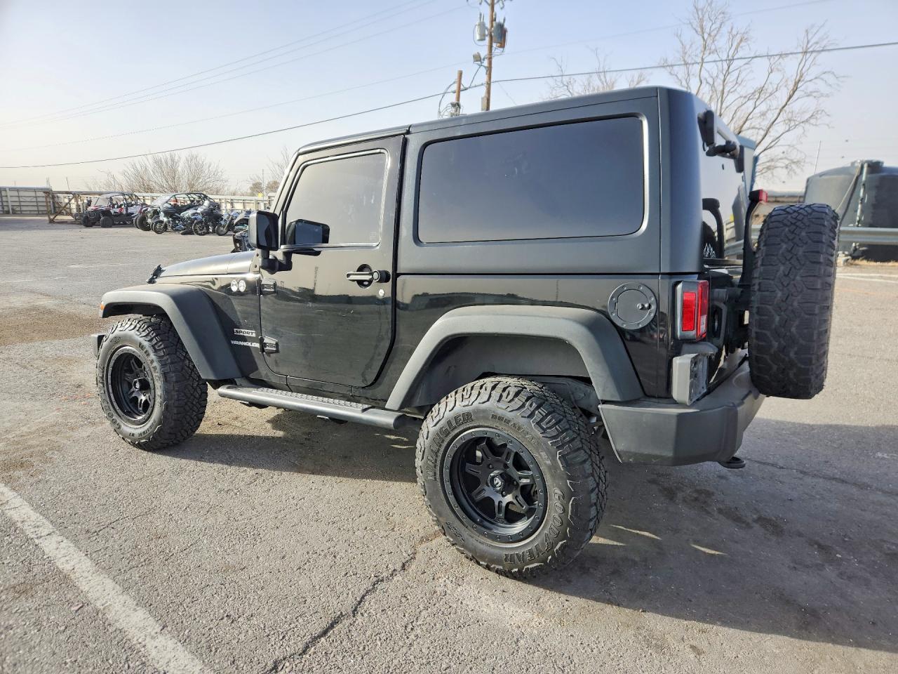2015 Jeep Wrangler Sport - zdjęcie 2