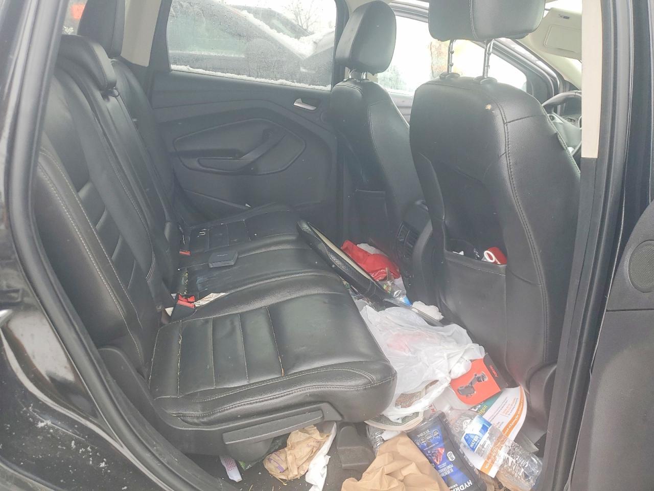 2015 Ford Escape Titanium - zdjęcie 11