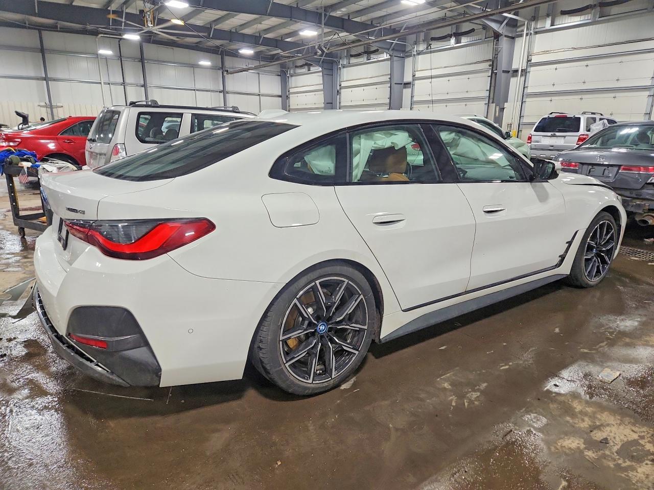2024 BMW I4 xDrive 40 - zdjęcie 3