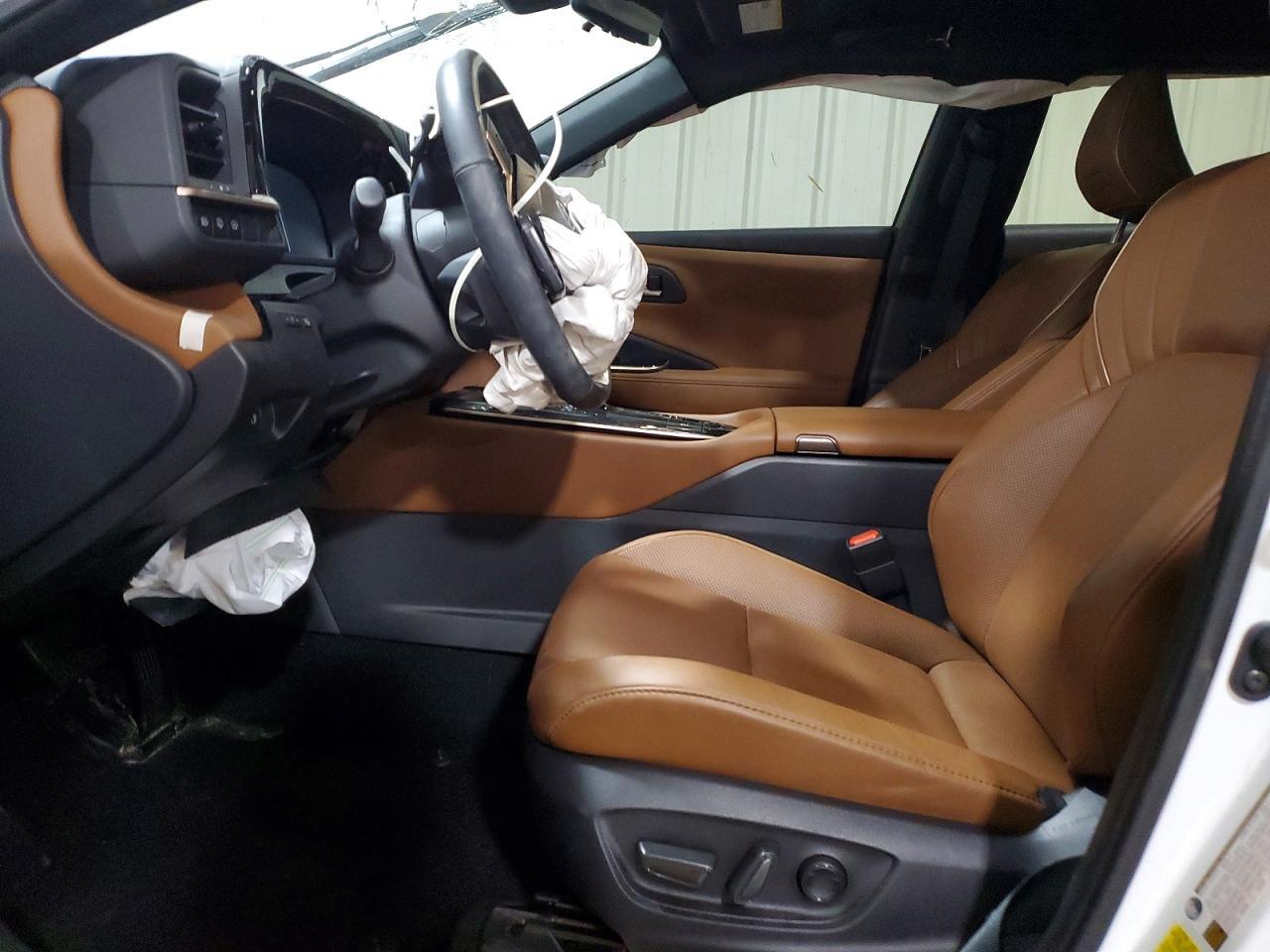 2025 Toyota Crown Signia Limited - zdjęcie 7