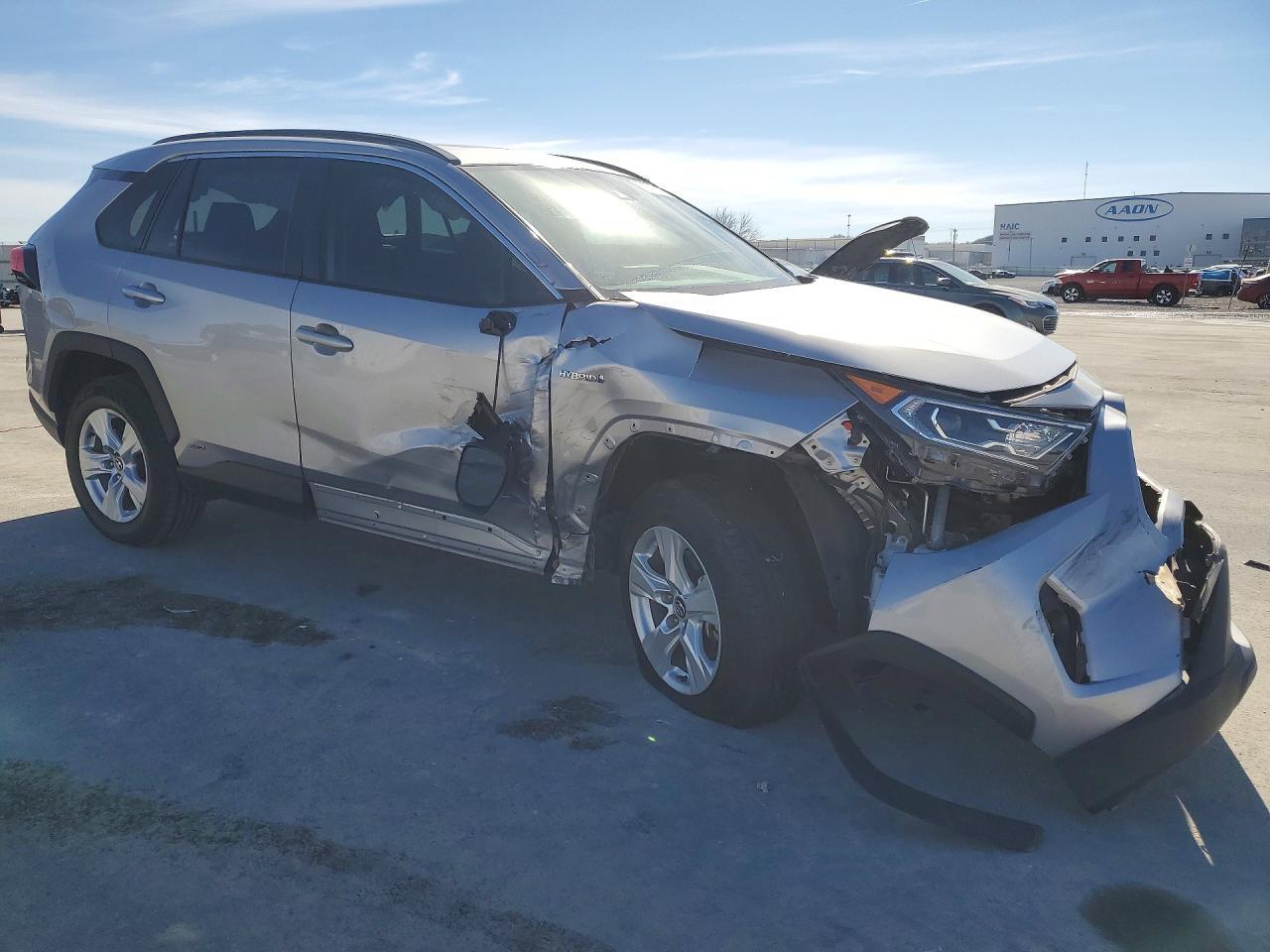 2021 Toyota Rav4 Xle - zdjęcie 4