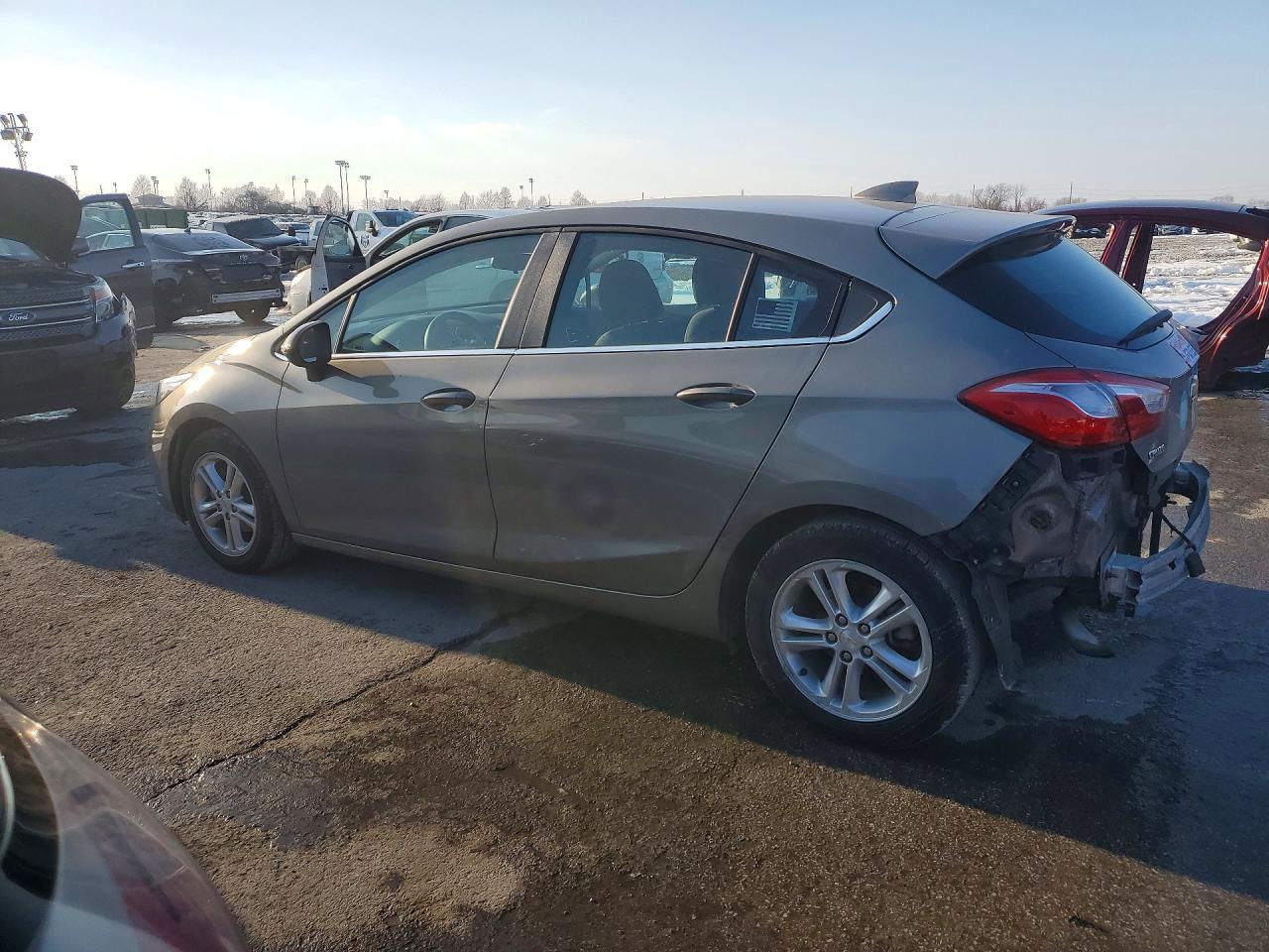 2017 Chevrolet Cruze Lt - zdjęcie 2