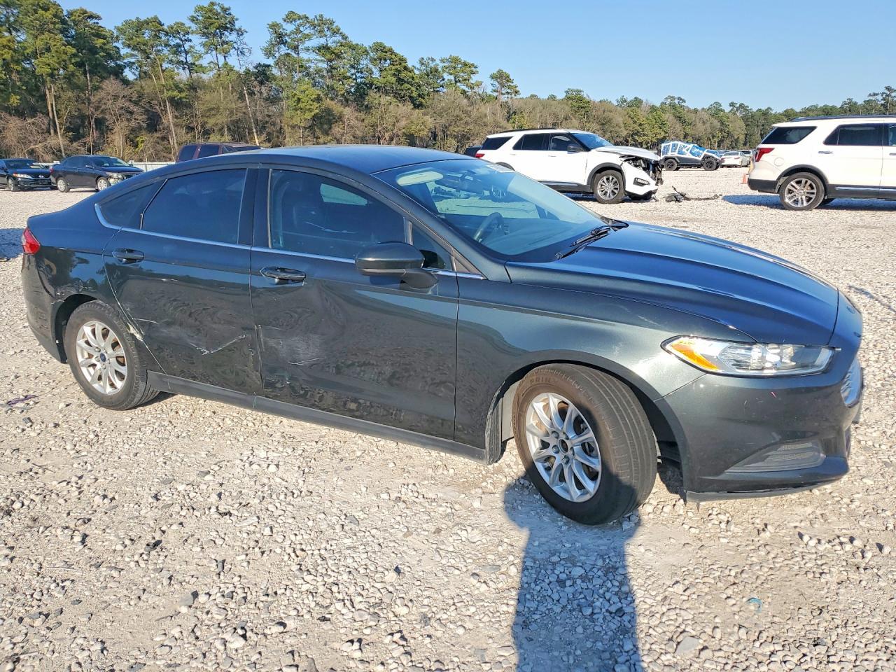 2015 Ford Fusion S - zdjęcie 4
