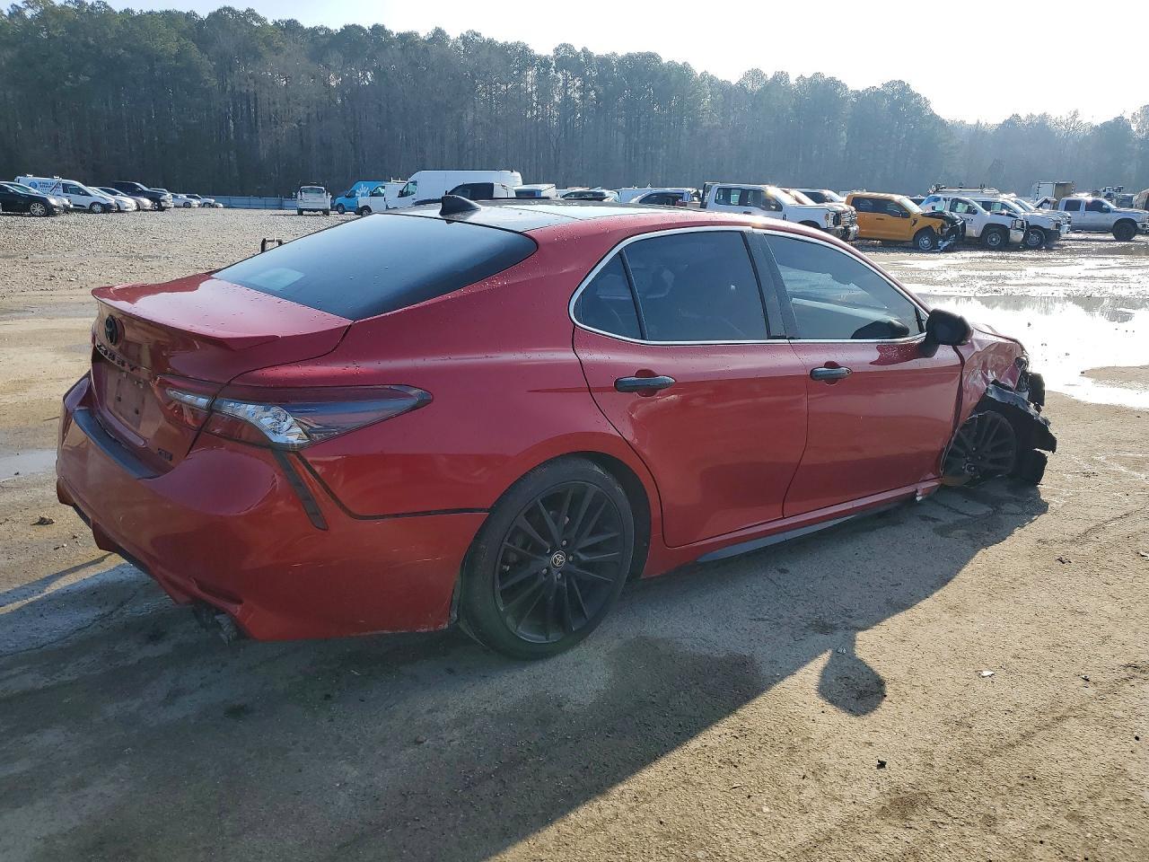 2021 Toyota Camry Xse - zdjęcie 3