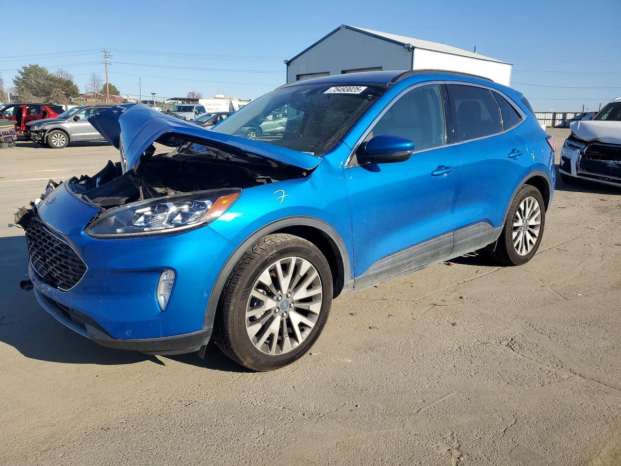 2020 Ford Escape Titanium - zdjęcie główne