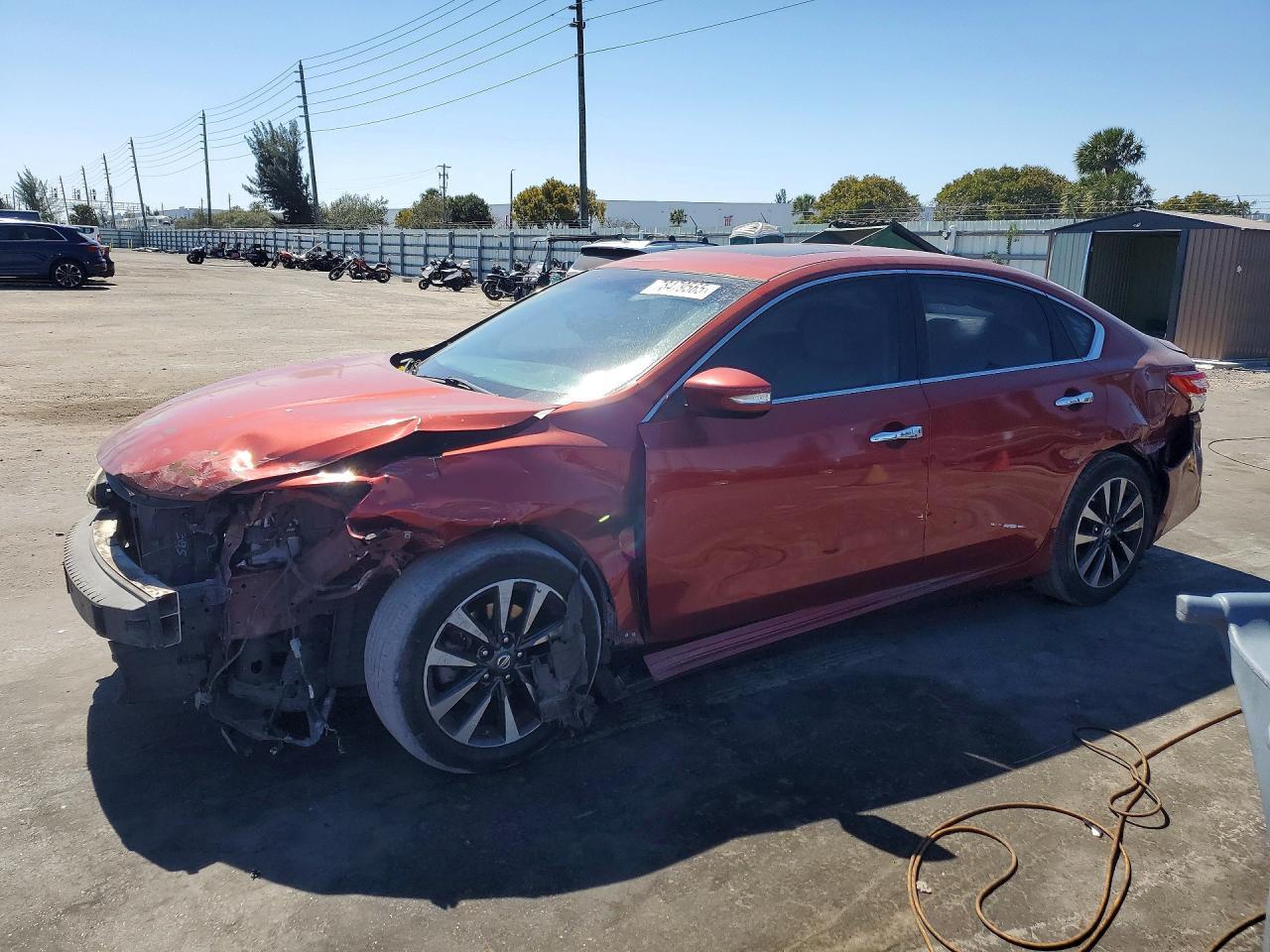 2016 Nissan Altima 2.5 - zdjęcie główne