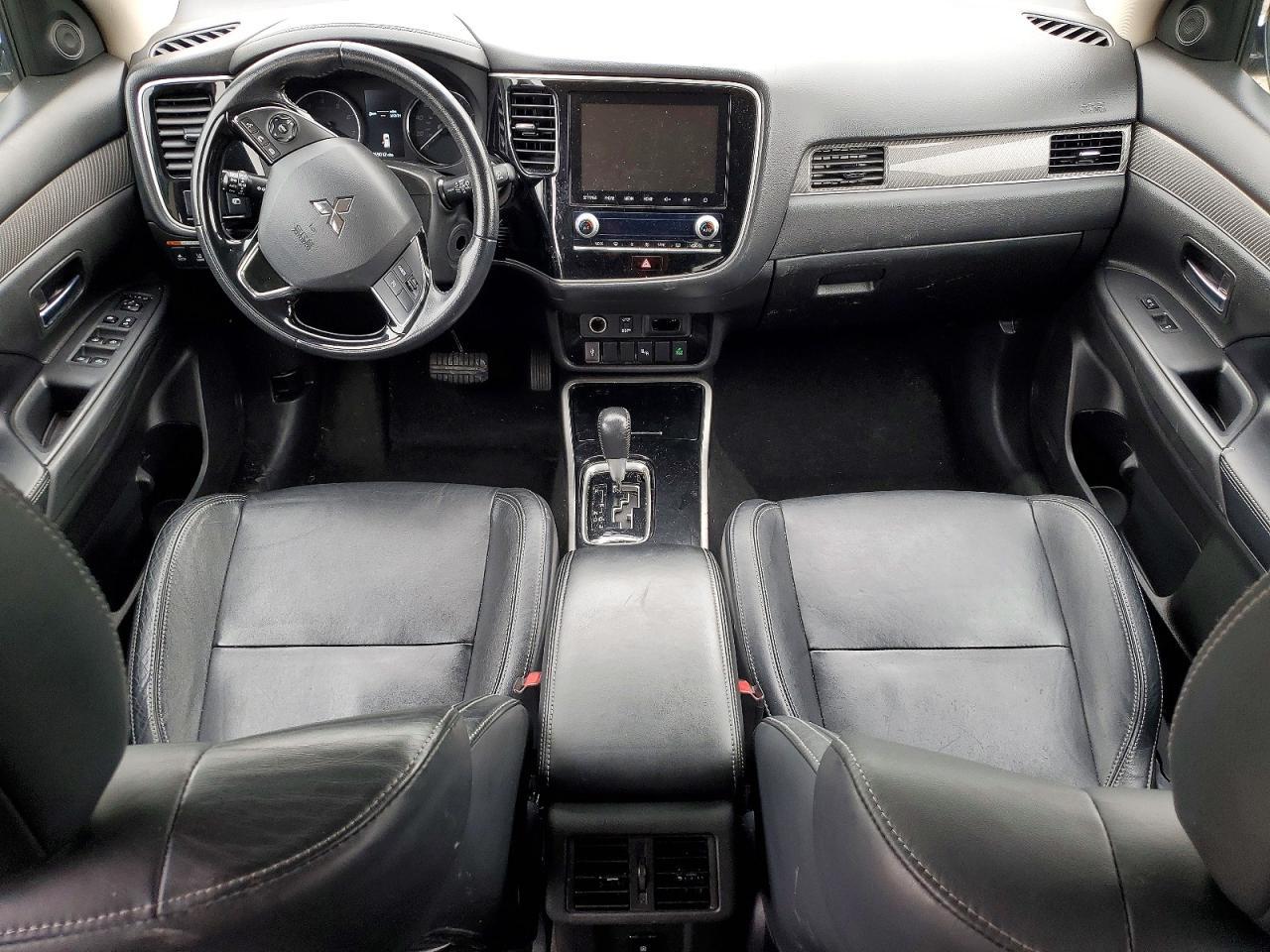 2020 Mitsubishi Outlander Se - zdjęcie 8