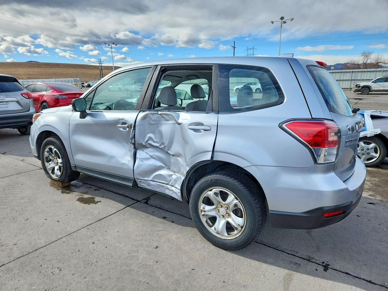 2017 Subaru Forester 2.5I - zdjęcie 2