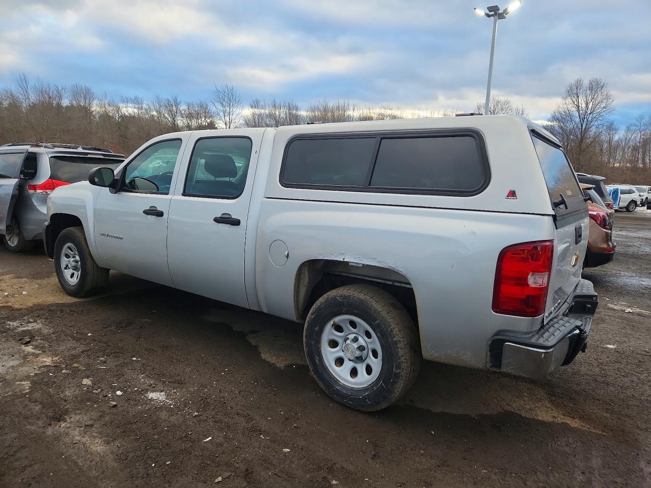 2013 Chevrolet Silverado K1500 - zdjęcie 2