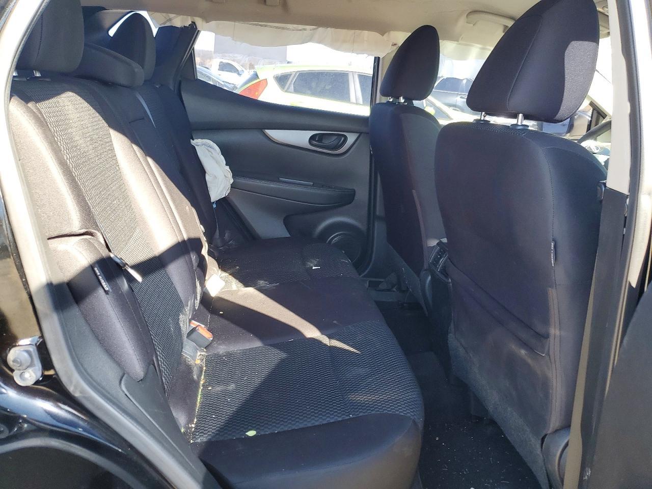 2020 Nissan Rogue Sport S - zdjęcie 11