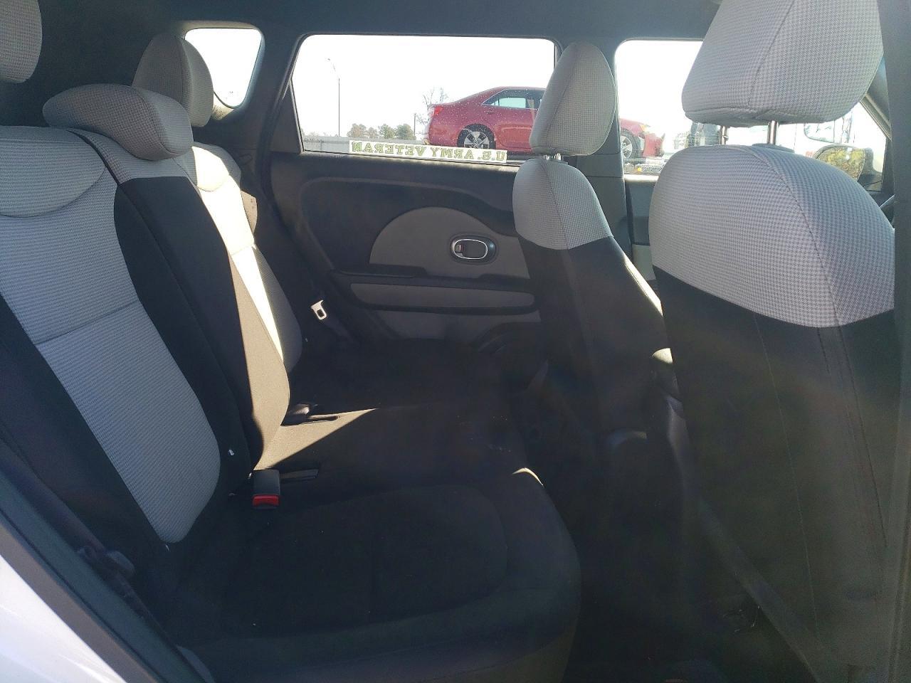 2016 Kia Soul Base - zdjęcie 11