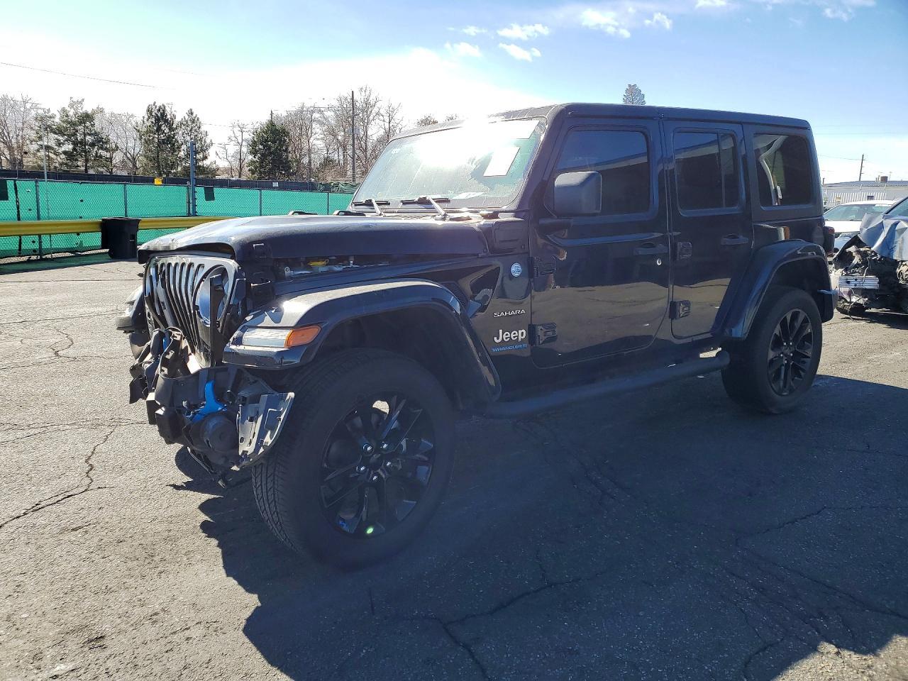 2023 Jeep Wrangler Sahara 4Xe - zdjęcie główne