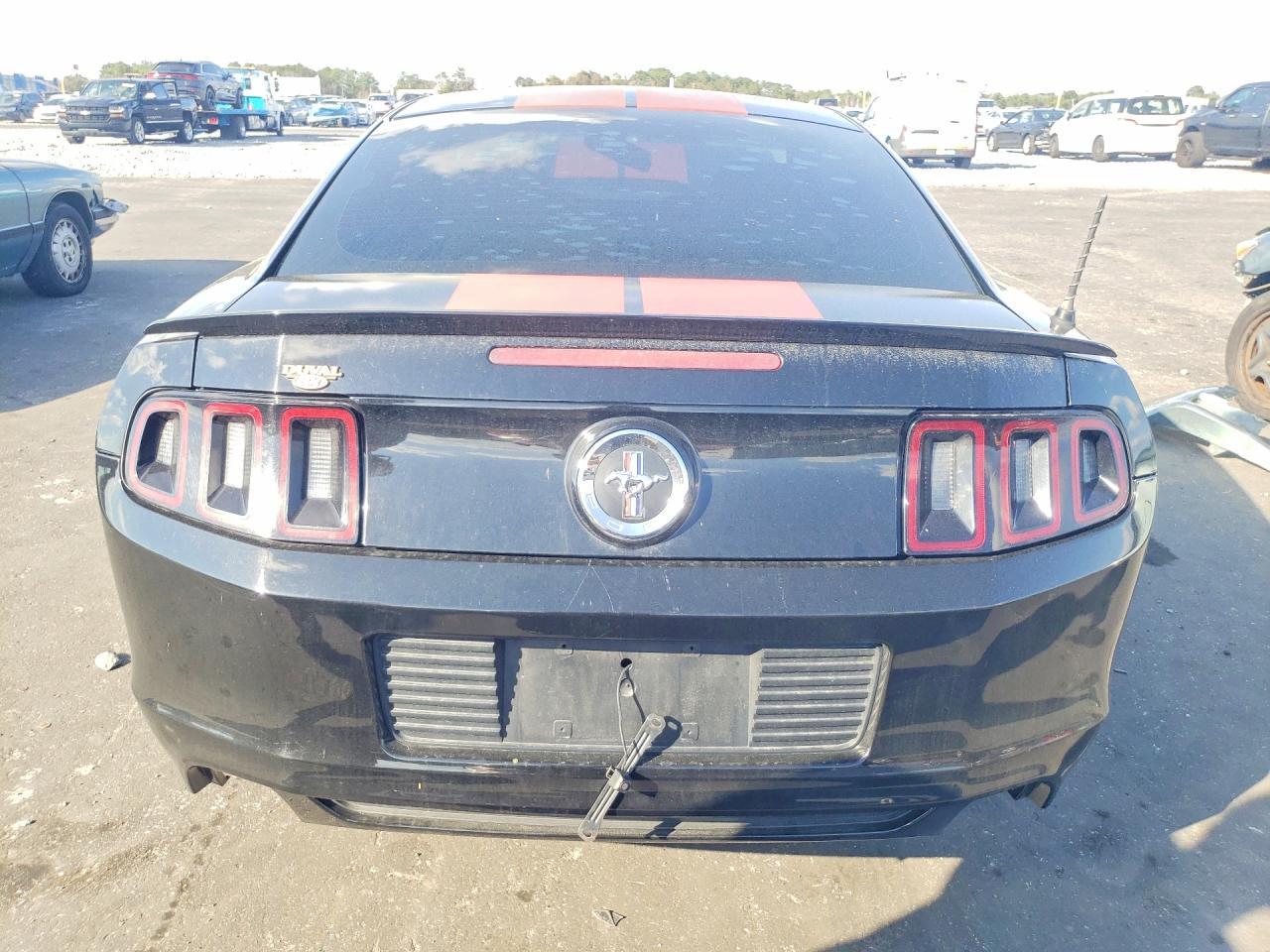 2014 Ford Mustang - zdjęcie 6