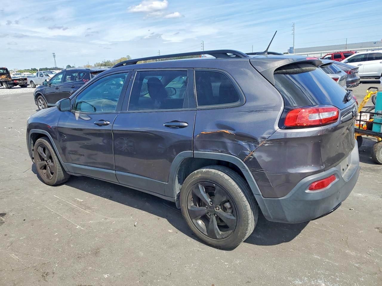 2018 Jeep Cherokee Latitude - zdjęcie 2