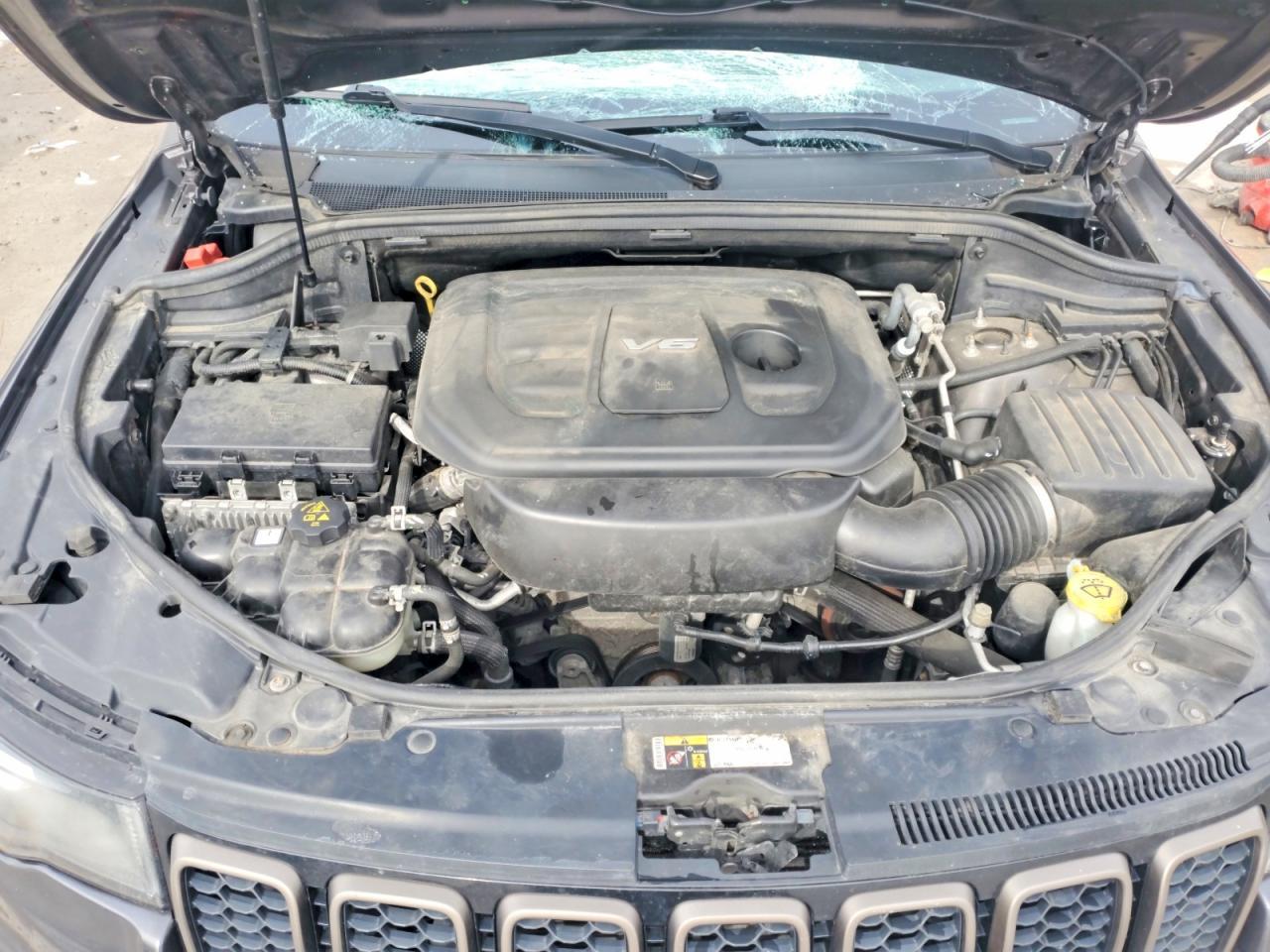 2016 Jeep Grand Cherokee Laredo - zdjęcie 12