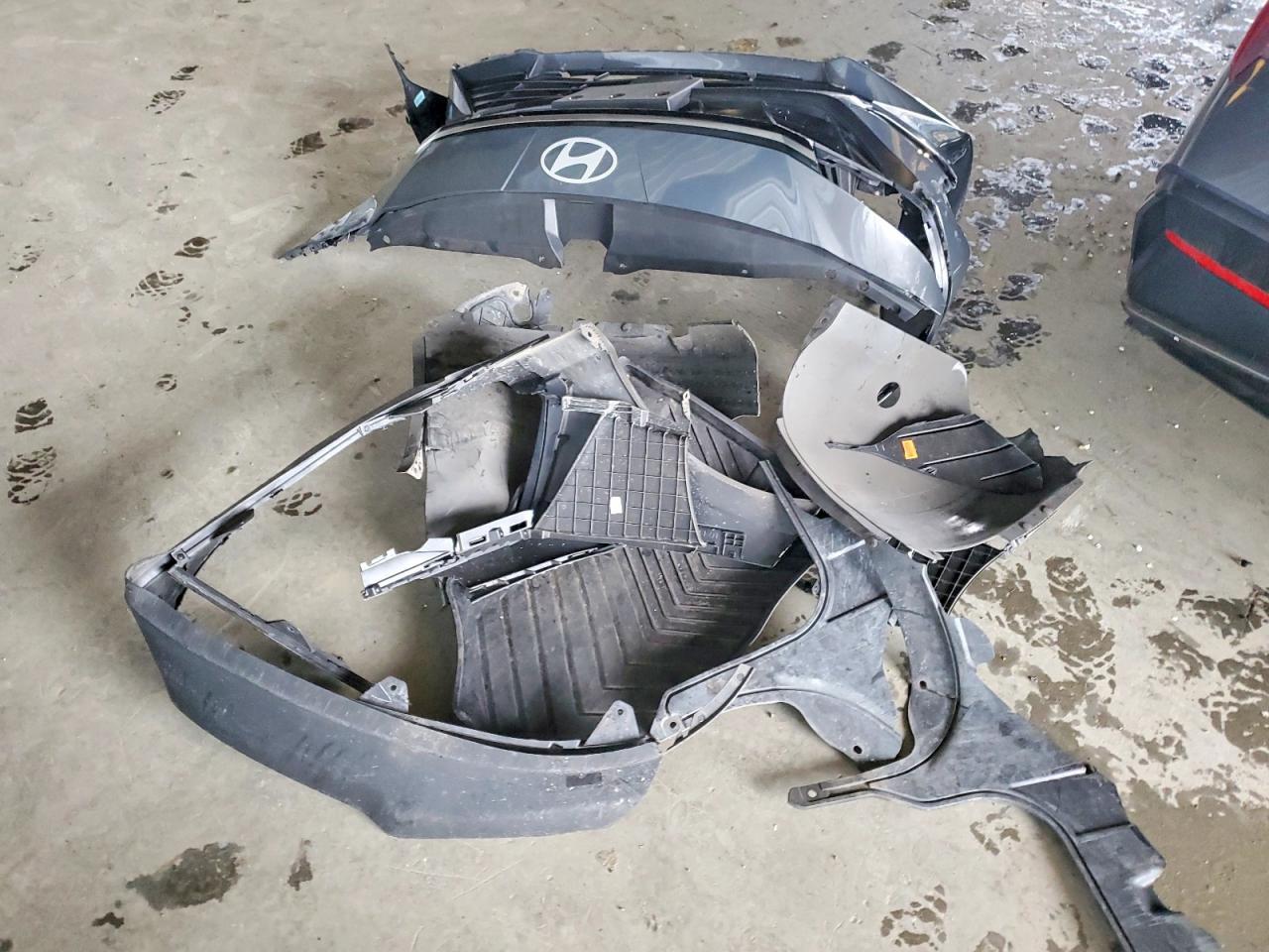 2025 Hyundai Elantra Limited - zdjęcie 12