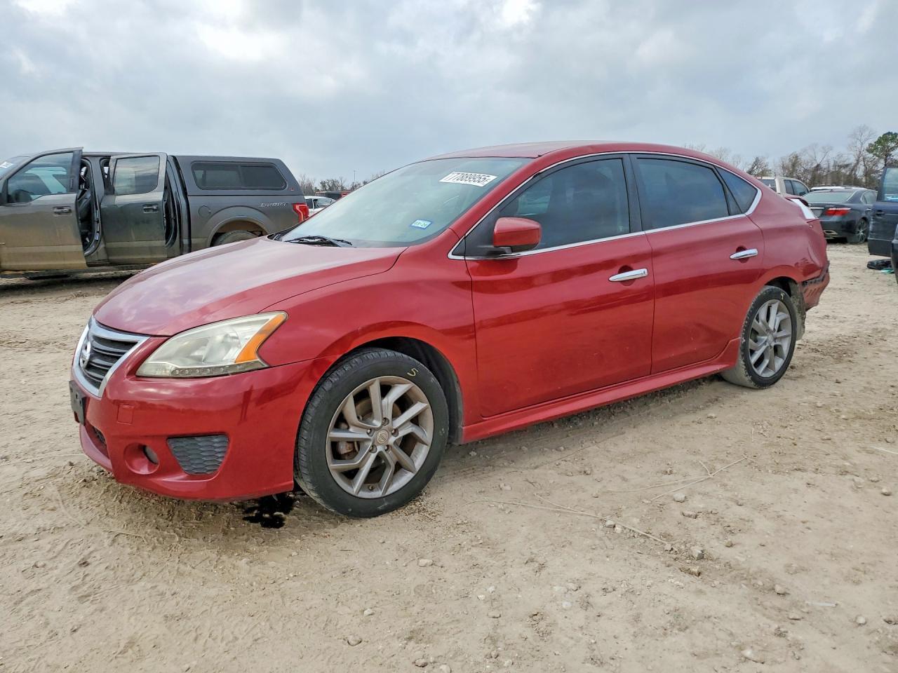 2013 Nissan Sentra S - zdjęcie główne
