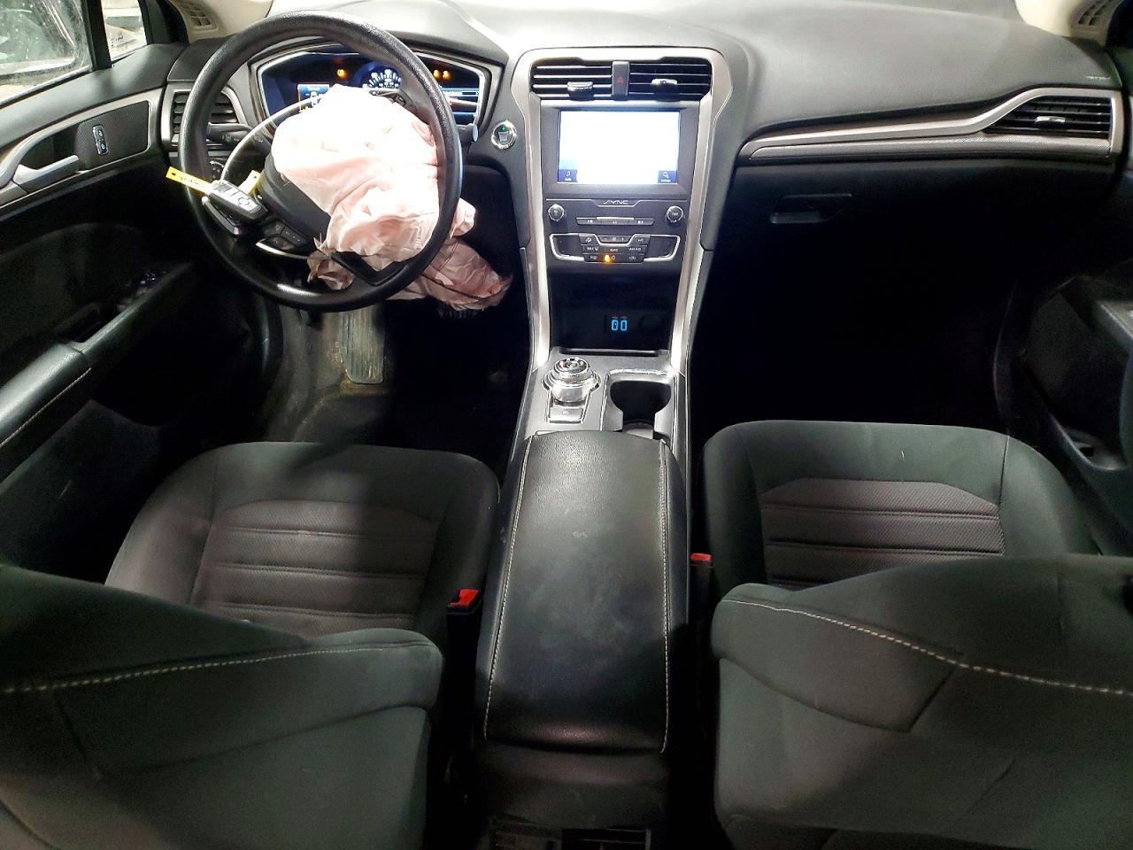 2020 Ford Fusion Se - zdjęcie 8