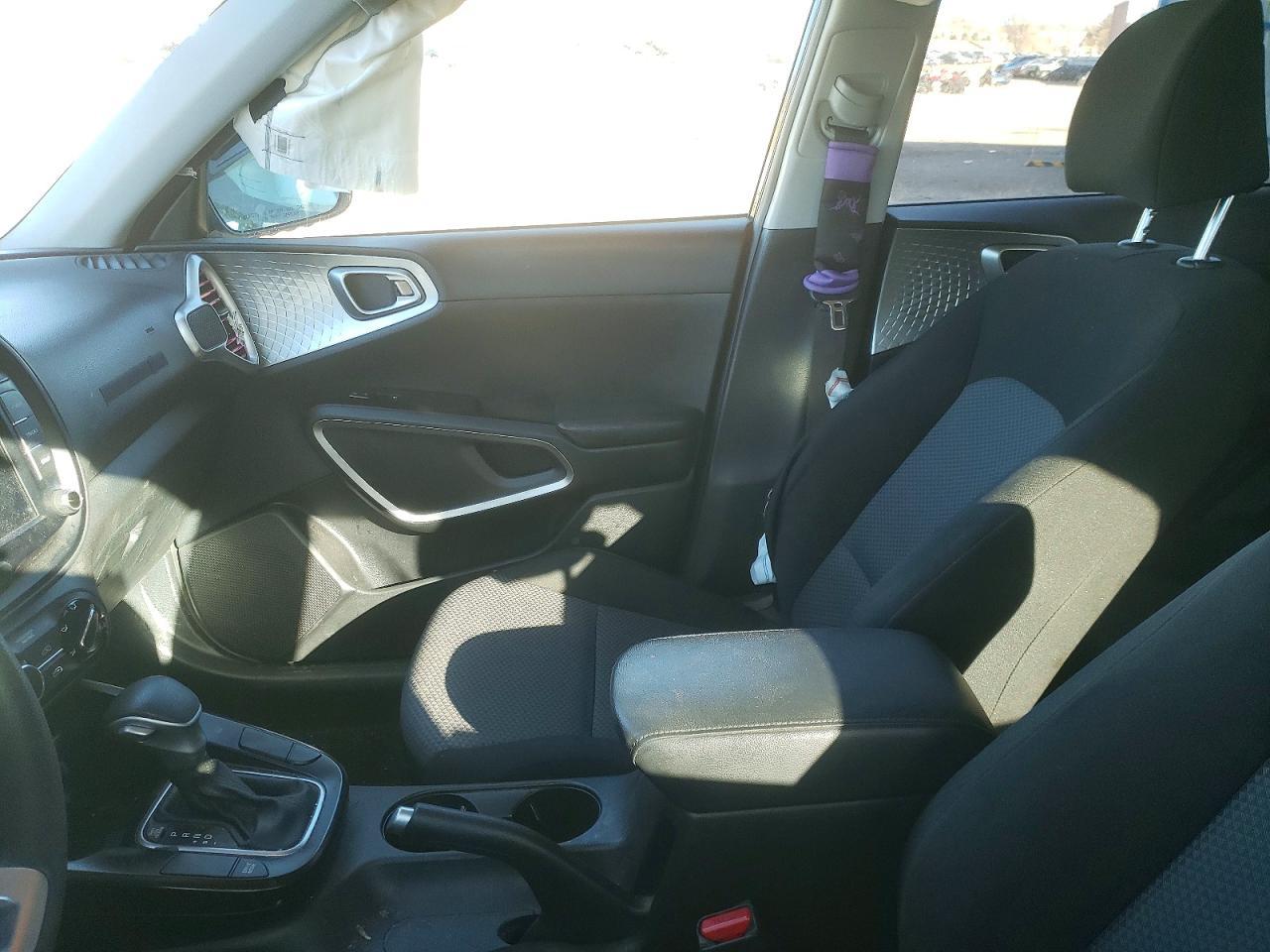 2022 Kia Soul Lx - zdjęcie 7