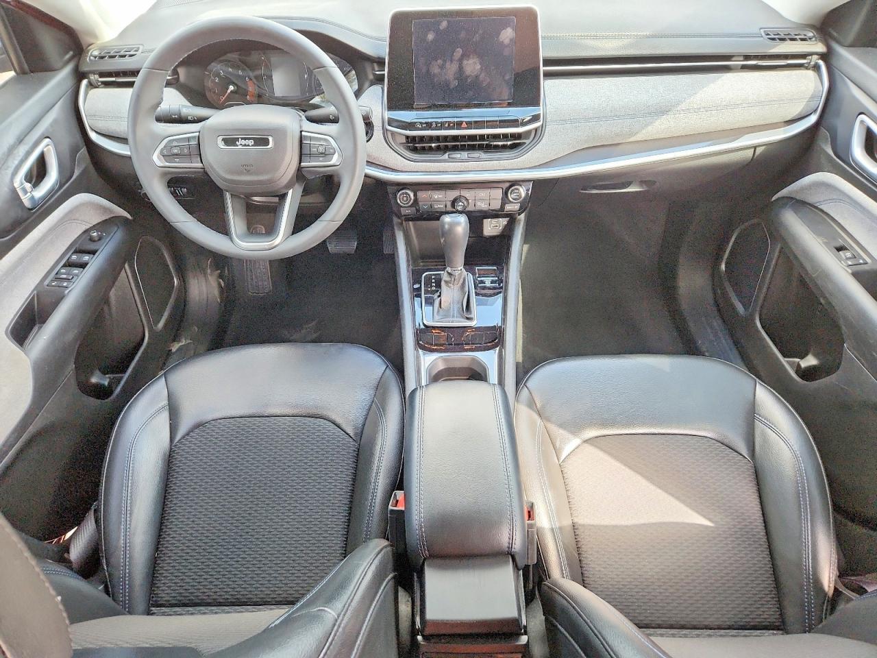 2022 Jeep Compass Latitude - zdjęcie 8