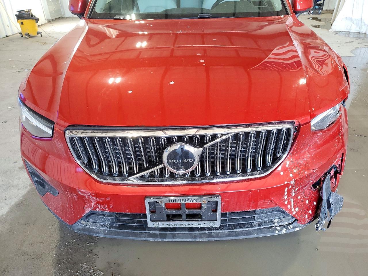 2024 Volvo Xc40 Plus - zdjęcie 12