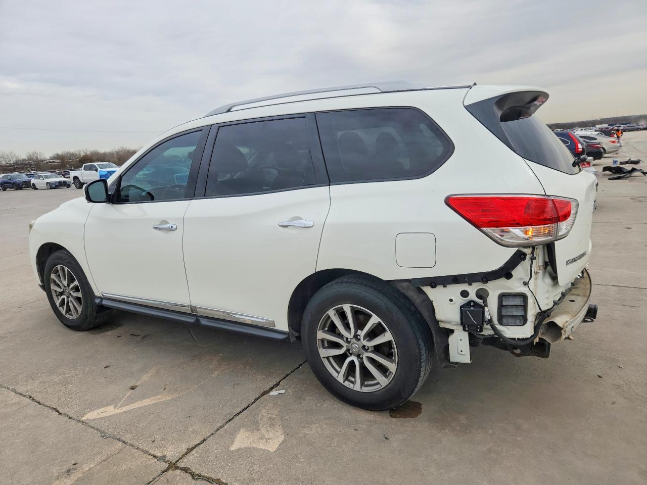 2015 Nissan Pathfinder S - zdjęcie 2