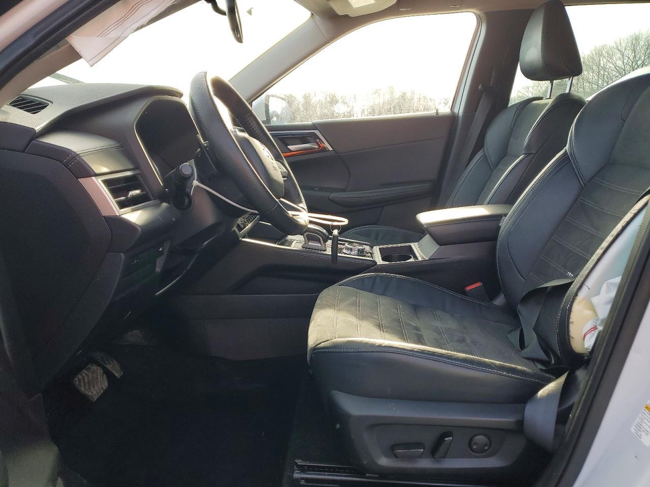 2022 Mitsubishi Outlander Se - zdjęcie 7