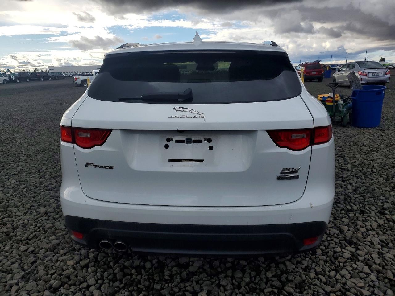 2017 Jaguar F-Pace Premium - zdjęcie 6