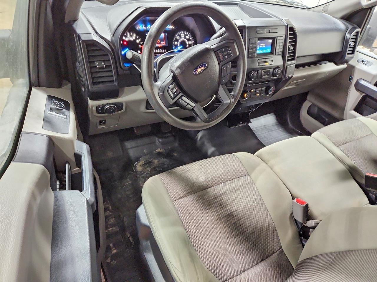 2016 Ford F150 - zdjęcie 8