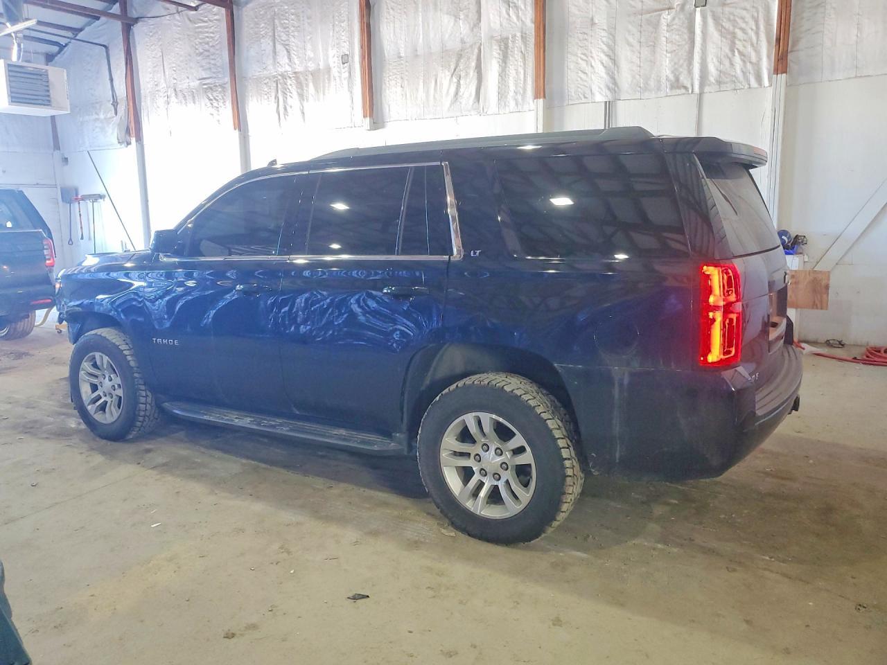 2020 Chevrolet Tahoe K1500 Lt - zdjęcie 2